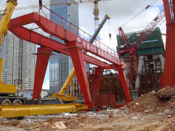 關于龍門吊拆卸的常見問題和應對 門式起重機出租