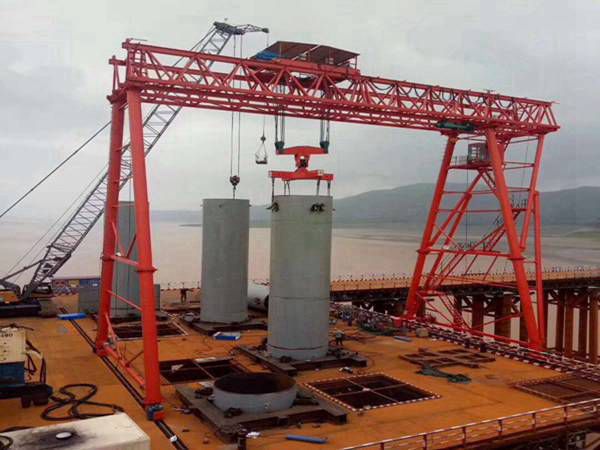 四川宜賓龍門吊廠家 起重機規格型號大全