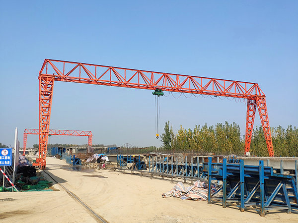 寧夏吳忠上包下花門式起重機(jī)廠家設(shè)備